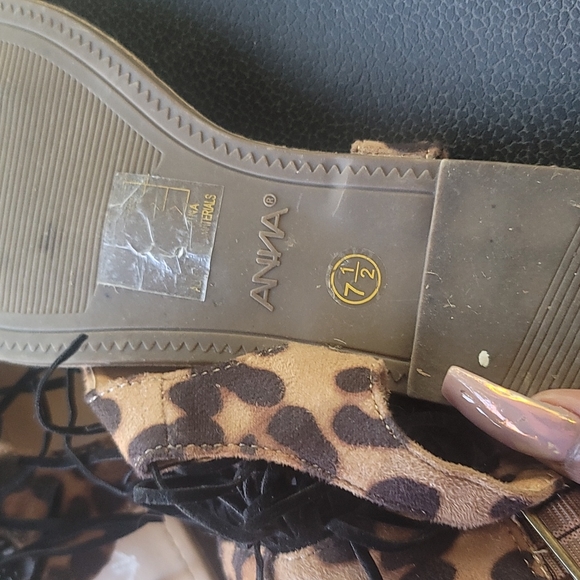 Sandals - Picture 3 of 8